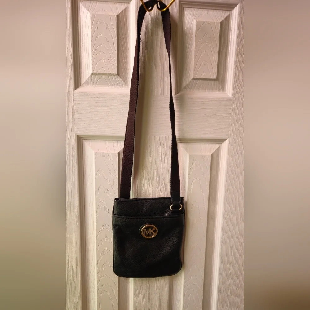 Michael Kors Fulton Black Pebble Leather Crossbody Bag with Gold Metal MK Logo